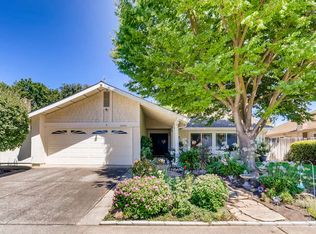 10005 Meadowdale Way, Elk Grove, CA 95624