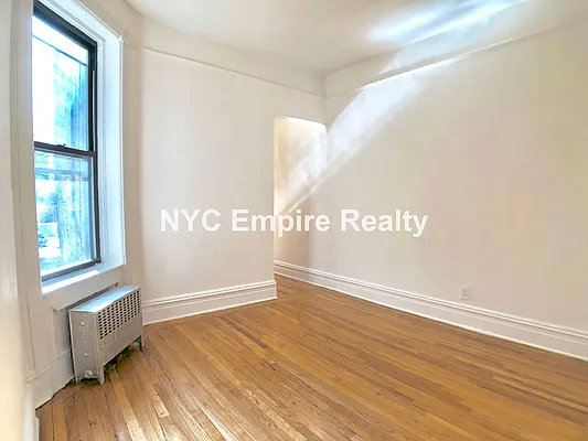 Rented by NYC Empire Realty Inc | media 10
