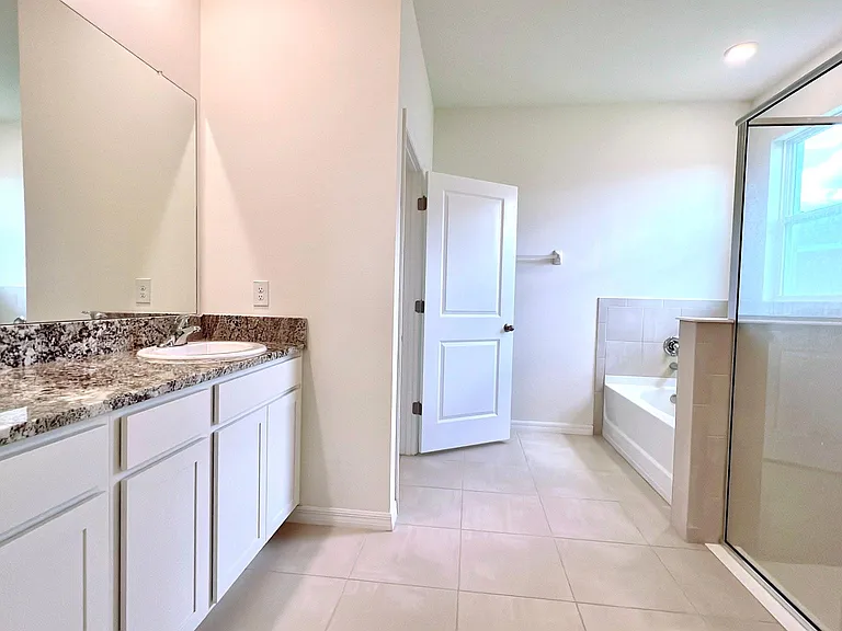 3539 Autumn Amber Dr — Photo 17