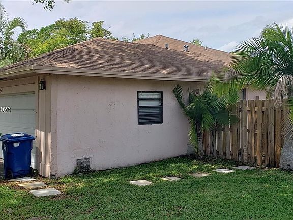 3rd image of 9561 NW 33rd Mnr