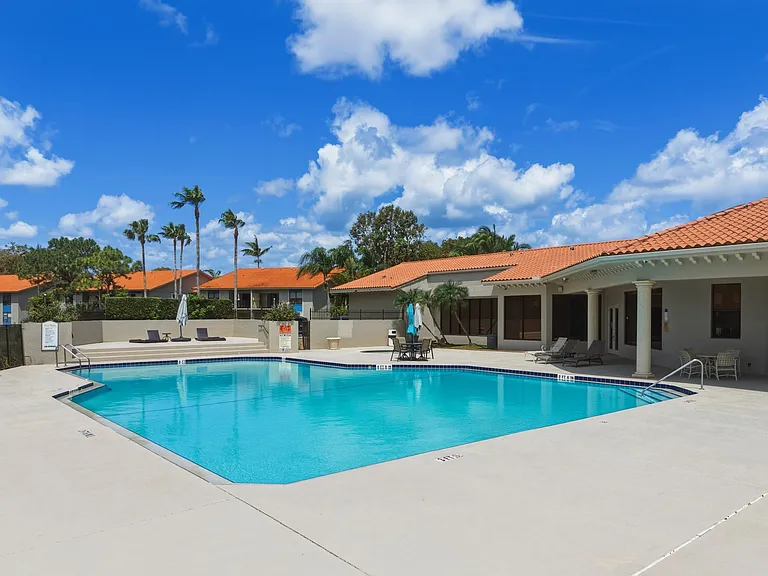 1601 Balfour Point Dr #H — Photo 21