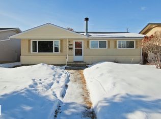 9812 169th St NW, Edmonton, AB T5P 3X4