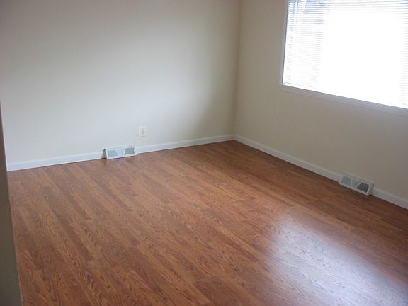 5th image of 5574 Winchelsea Dr