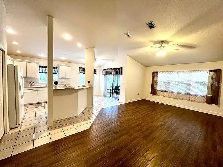 3 bed, 2.0 bath, 1564 sqft, $2,750 — Photo 2