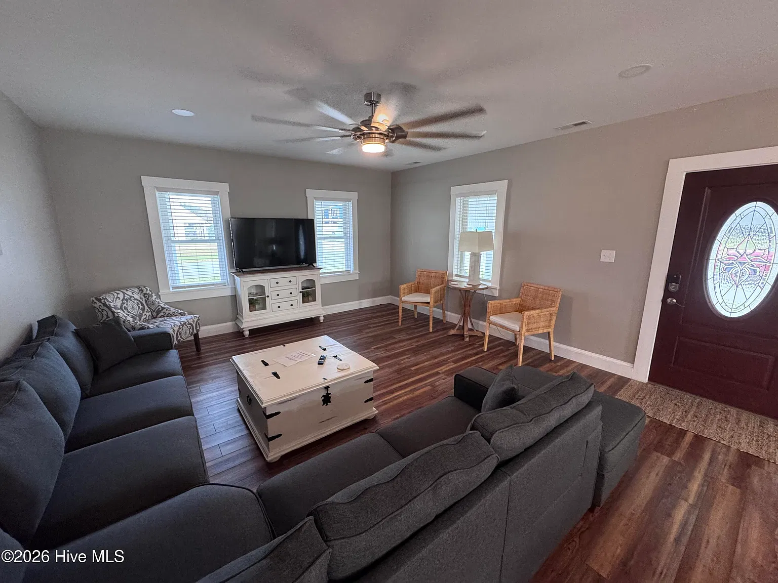 3 bed, 2.5 bath, $2,500 — Photo 3