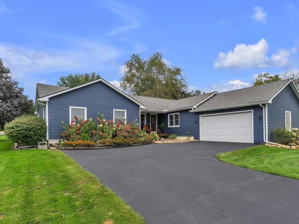 61600 Tayberry Cir, South Lyon, MI 48178