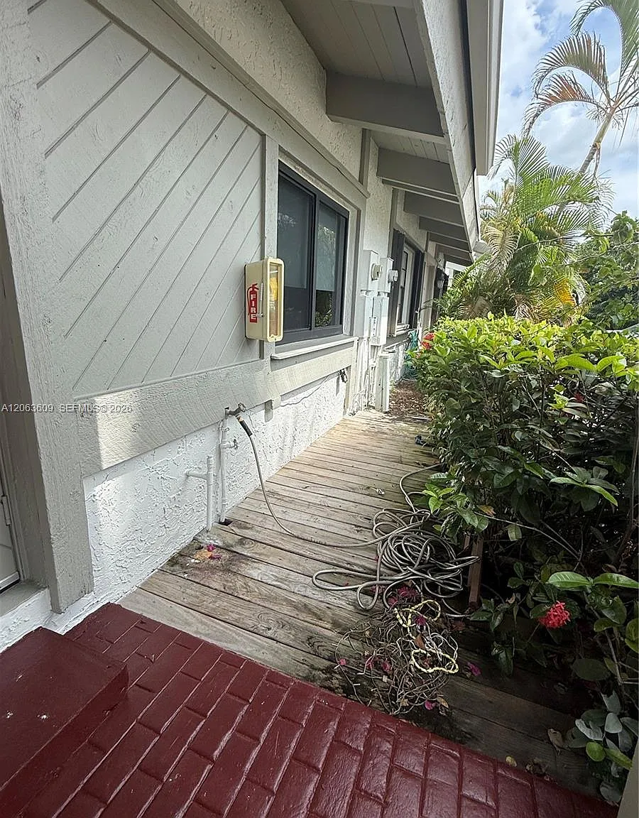 Harbourwood Sketch Of Sur — Photo 3