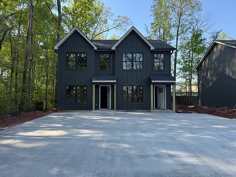 116 Wildwood Rd NE #A — Photo 1