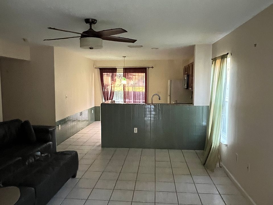 1st image of 795 Wynfield Cir