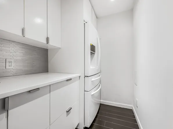 520 East 76th Street image 17 of 21