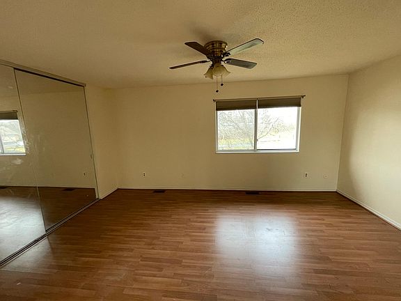 5th image of 639 Painted Vista Dr #270