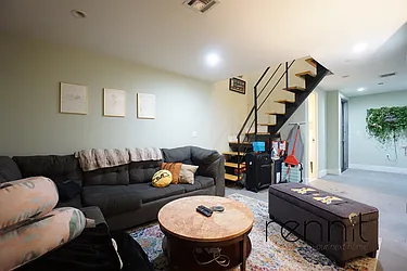 Rented by Rennit Inc.