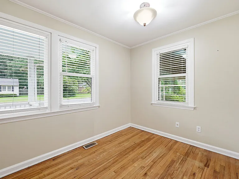 1407 Midgett Dr — Photo 17