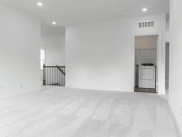 725 Hardin Hill Ln — Photo 15