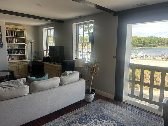 3rd image of 198 Hallworth Dr #204