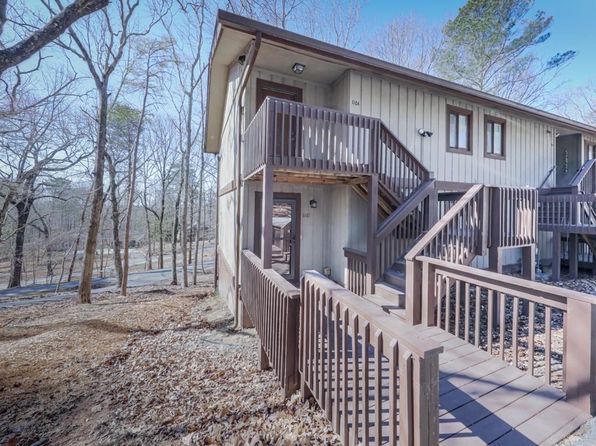 1101 Fairway Oaks