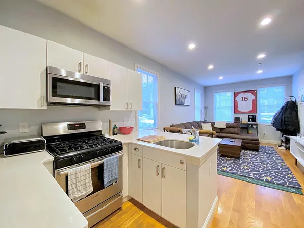 77 F St, Boston, MA