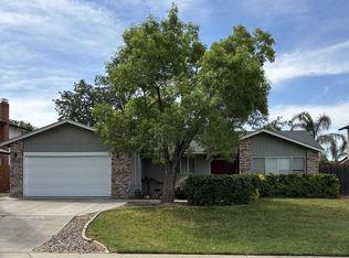 873 Cedar Ln, Lemoore, CA 93245