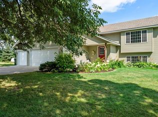 13767 Dahl Rd, Hinckley, MN 55037