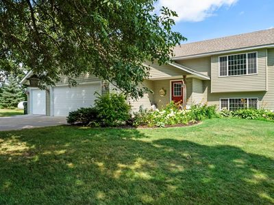 13767 Dahl Rd, Hinckley, MN, 55037