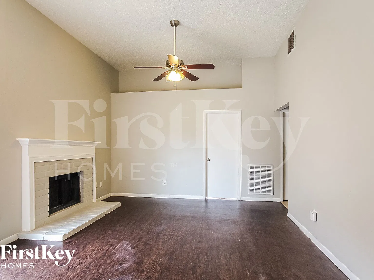 3 bed, 2.0 bath, 1162 sqft, $1,760 — Photo 3