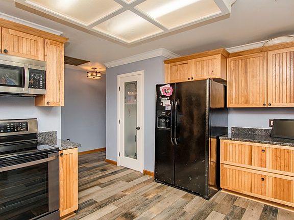 5th image of 44271 Clement St