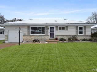 7705 Cheshire Ln, Saint Louis, MO