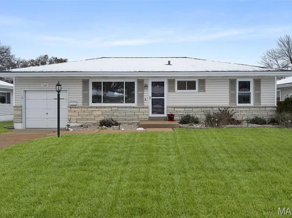 7705 Cheshire Ln, Saint Louis, MO 63123