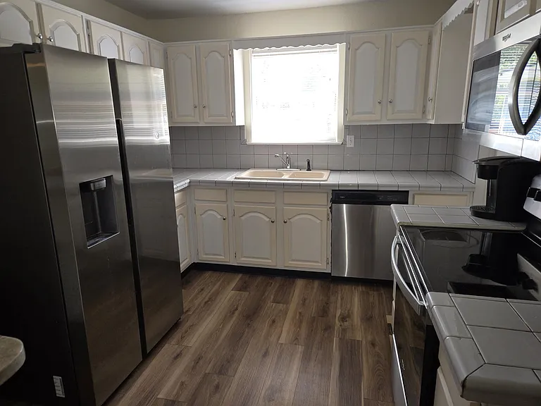 1809 Tyndall Dr #A — Photo 10