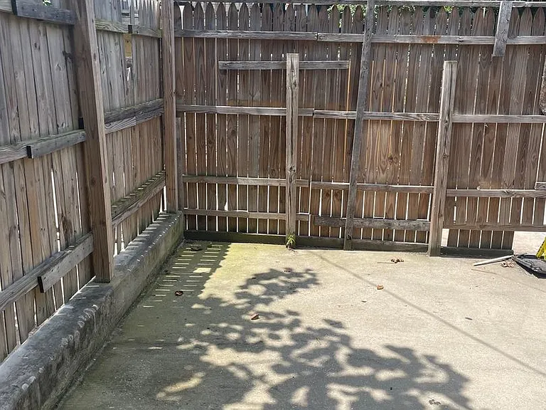 612 N Glover St — Photo 11