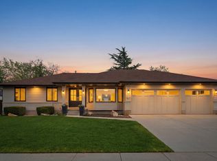 8917 S Sunridge Dr E, Sandy, UT 84093