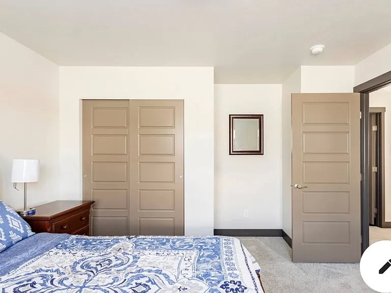 2469 Apex Ave #B — Photo 26