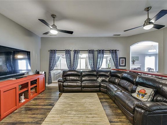 4th image of 5416 Canyon Lands Dr