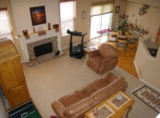 251 Lexington Cir, Broadview Heights, OH 44147