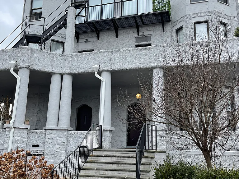 52 Lincoln Ave #1B — Photo 1