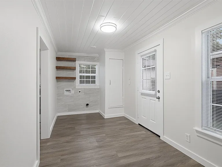1509 Walton St — Photo 12