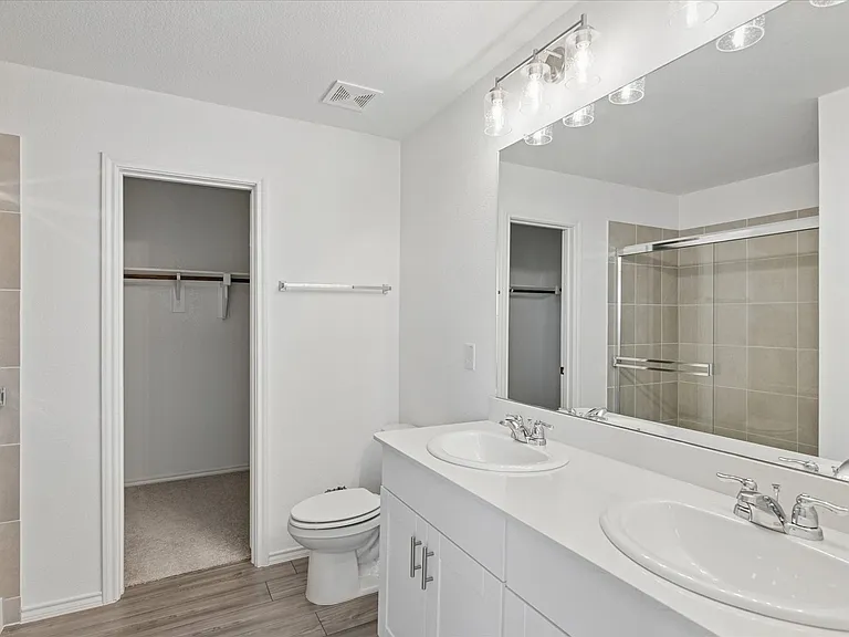 14020 Earlham St — Photo 14