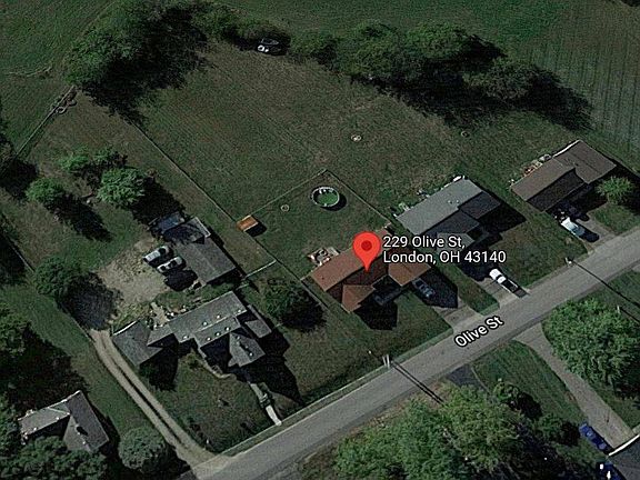 4th image of 229 Olive St