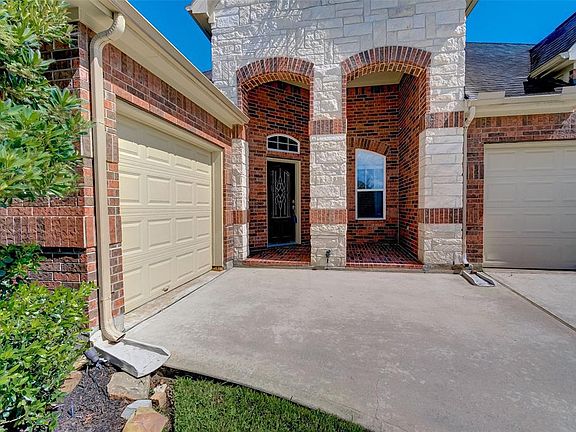 3rd image of 11908 Southern Trails Ct