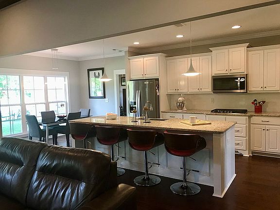 Kitchen and breakfast nook