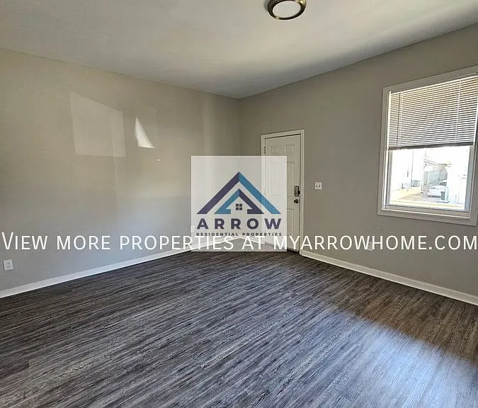 1632 Dewey Ave — Photo 3