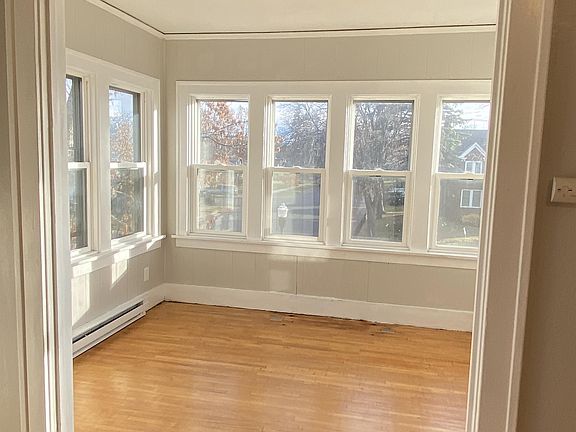 5th image of 917 E Howard St #7