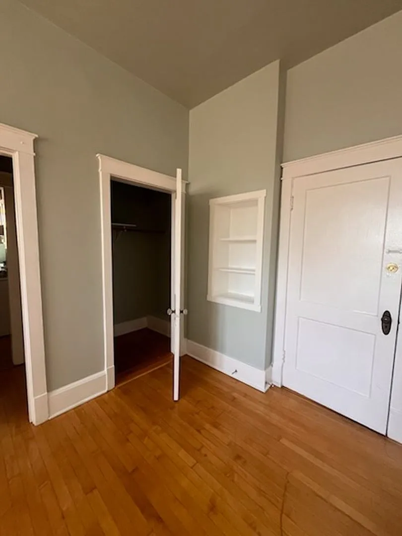 Ashland 303 N — Photo 2