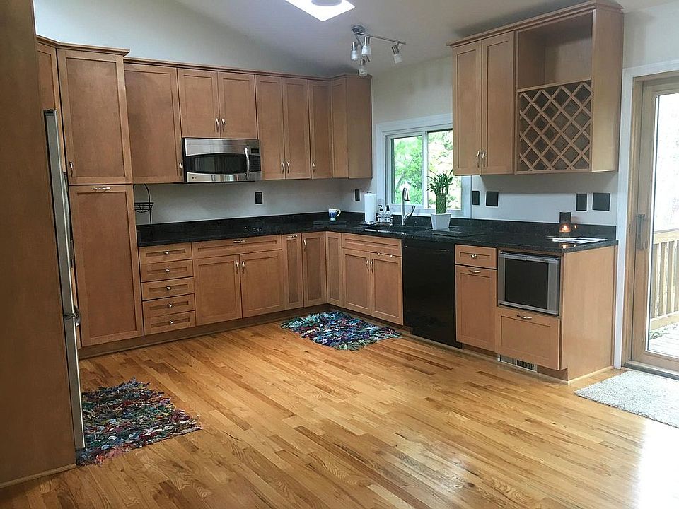 1st image of 145 Clarence Ave