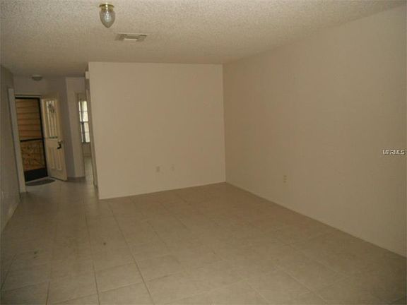 5th image of 2227 Wyndam Dr #0