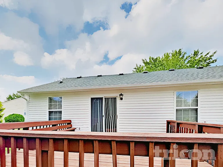 2607 Cooper Pointe Cir — Photo 17