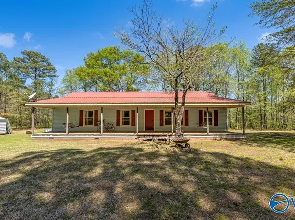 54 Lyle Cir, Somerville, AL 35670