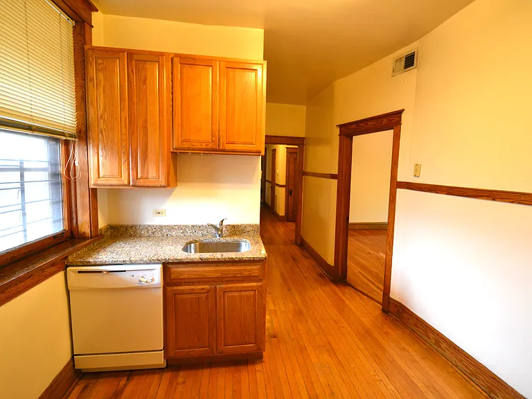 3767 N Lakewood Ave #2 — Photo 8