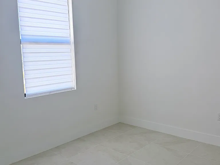 2504 Vera Ave S — Photo 9