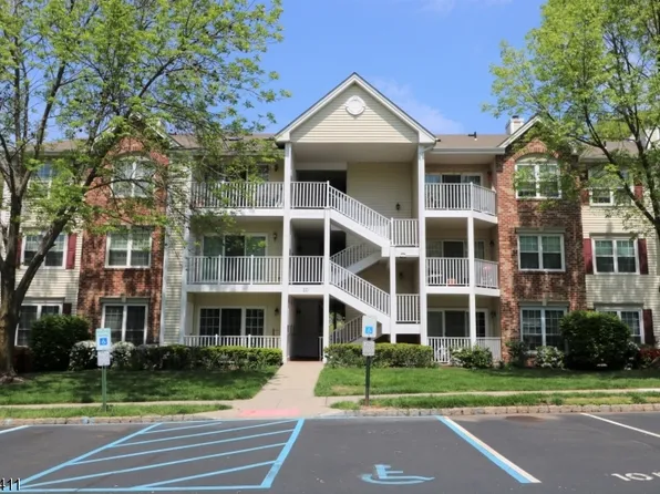 316 Red Crest Ln BLDG 3 #316, Branchburg Twp., NJ 08876